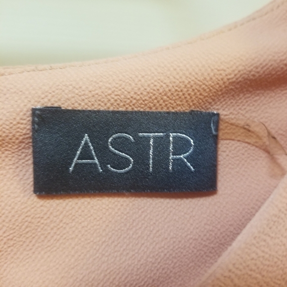 ASTR pink blouse long sleeve back buttons AD419801 quilted shoulder design crepe - Picture 3 of 10